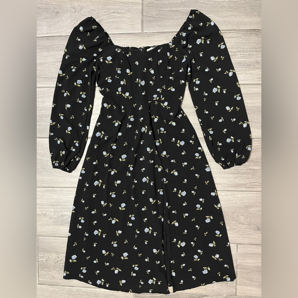 Forever 21 Women’s Medium Black Baby Blue Floral Print Long Sleeves Midi Dress